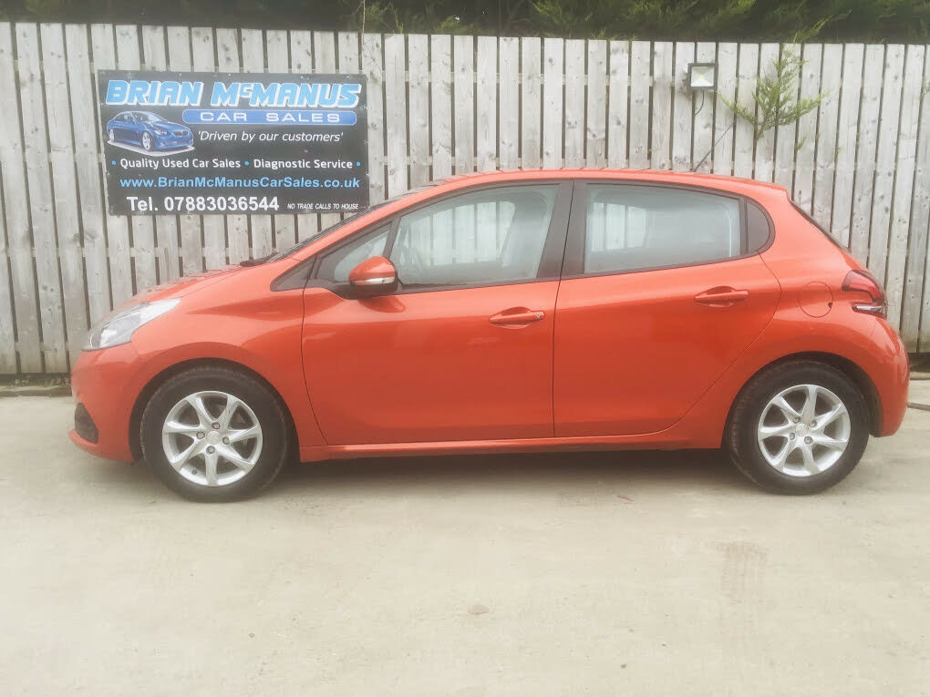 2015 Peugeot 208 1.6BlueHDi Active 5d