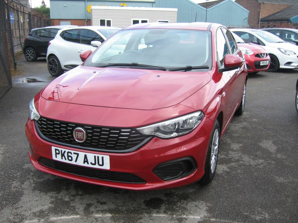 2017 Fiat Tipo 1.4 Easy Hatchback