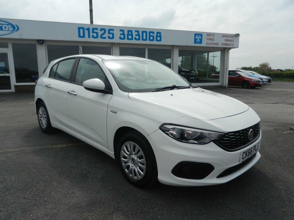 2016 Fiat Tipo 1.4 Easy Hatchback