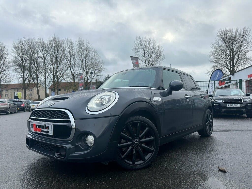 2017 MINI Mini 2.0 Cooper S (s/s) Hatchback 5d