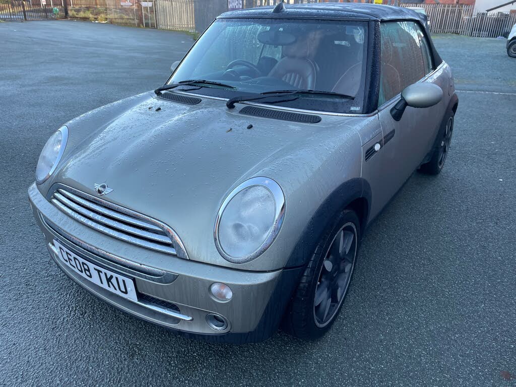 2008 MINI Cooper 1.6 One Sidewalk