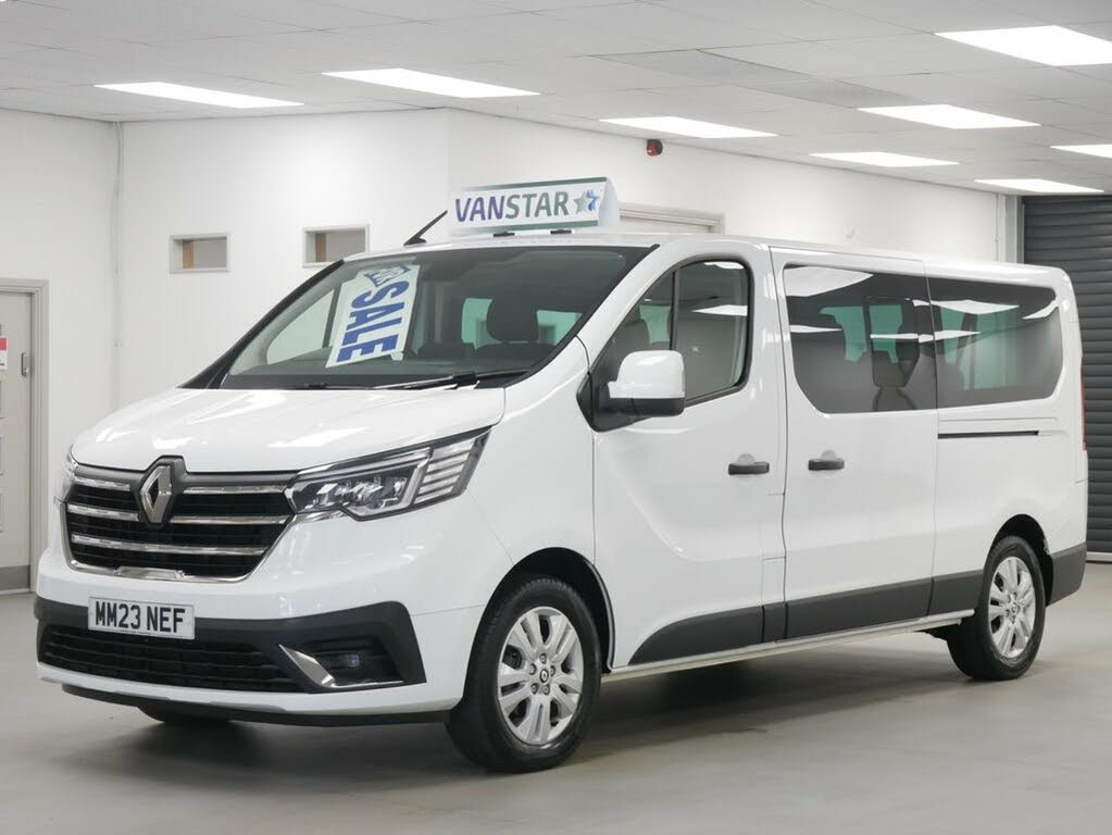 2023 Renault Trafic Passenger 2.0 Blue dCi LL30 170 Sport
