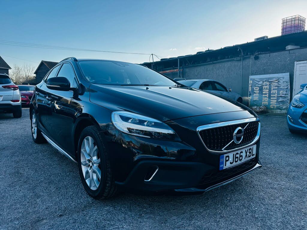 2016 Volvo V40 1.5 T3 Cross Country Pro