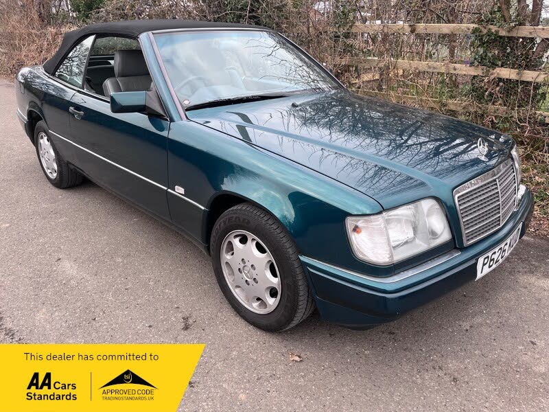 1996 Mercedes-Benz E-Class 2.2 E220 Cabriolet 2d auto