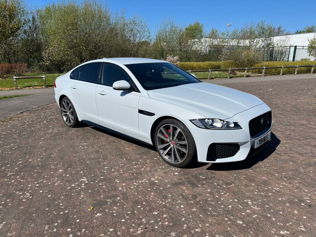 2017 Jaguar XF 3.0TD Saloon 4d