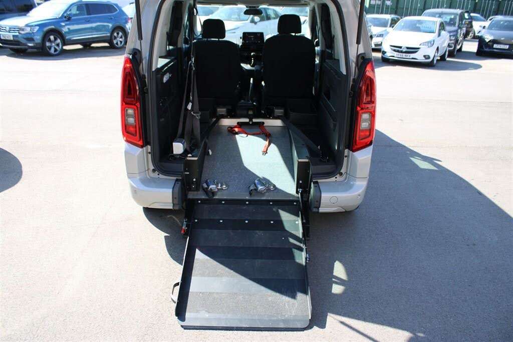 2019 Vauxhall Combo Life 1.2i Energy (110ps) (7st)