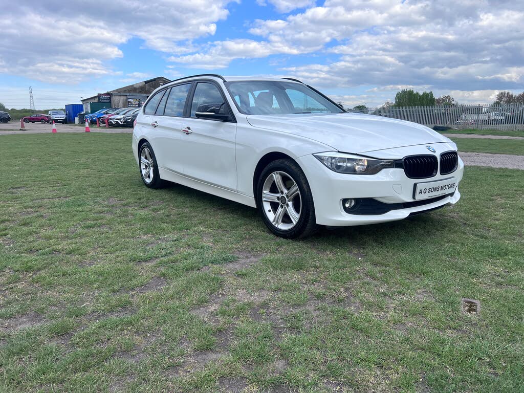 2015 BMW 3 Series 2.0TD 318d SE (143bhp) Touring 5d Auto