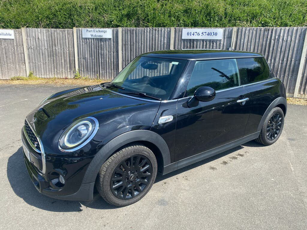 2019 MINI Mini 2.0 Cooper S Classic (189bhp) Hatchback 3d