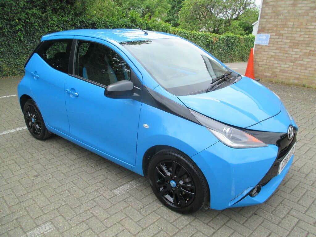 2016 Toyota AYGO 1.0 VVT-i x-cite 2 (Cyan) 5d