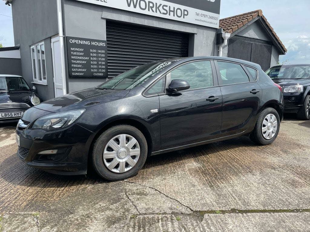 2013 Vauxhall Astra 1.7TD Exclusiv (130ps) ecoFLEX (s/s) Hatchback