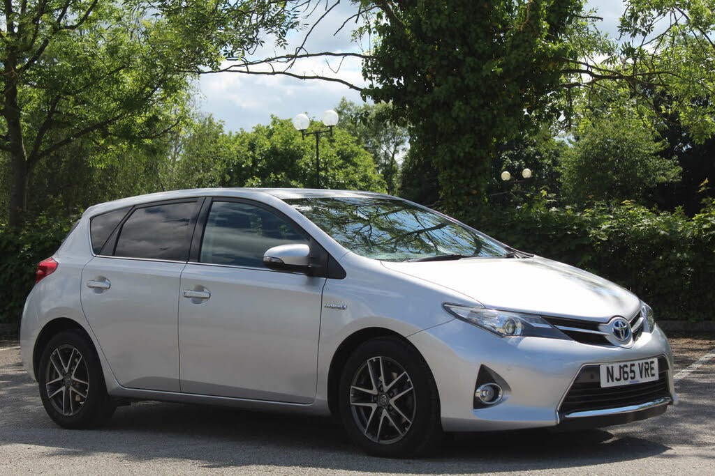 2015 Toyota Auris 1.8 VVT-i HSD Icon Plus Hatchback