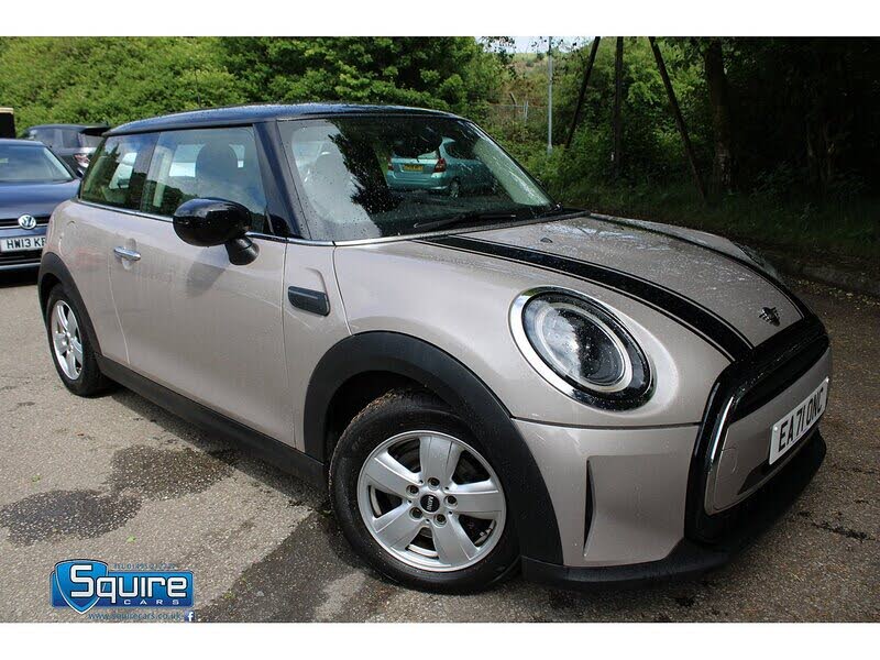 2021 MINI Mini 1.5 Cooper Classic Hatchback 3d