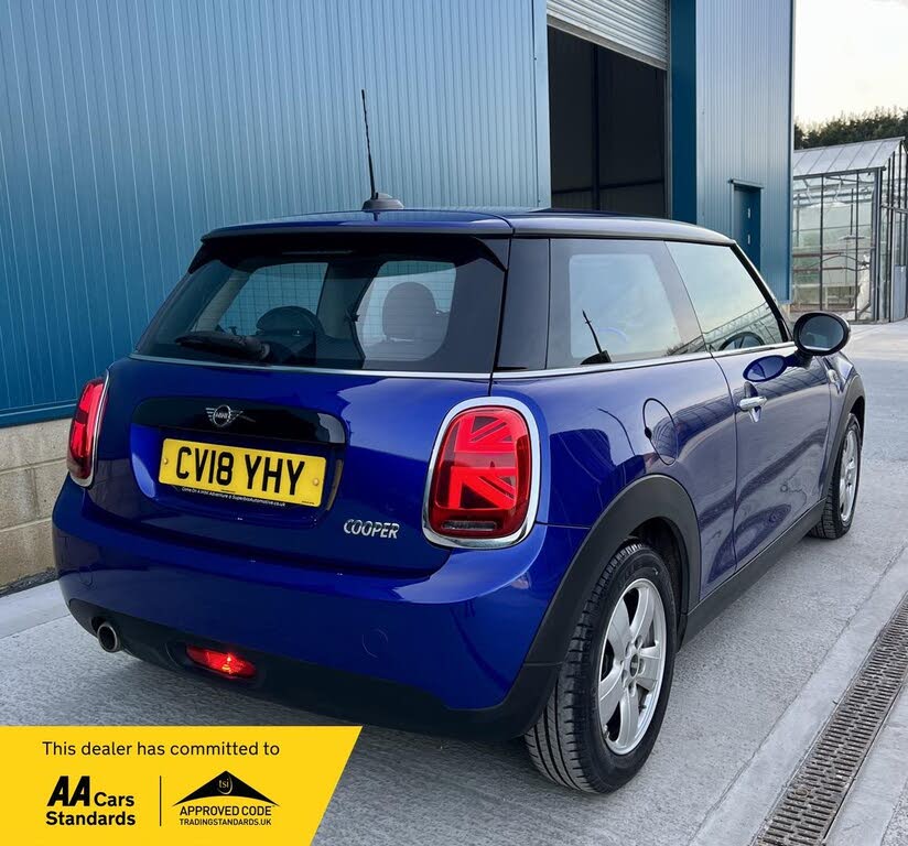 2018 MINI Mini 1.5 Cooper Series II (s/s) Hatchback 3d