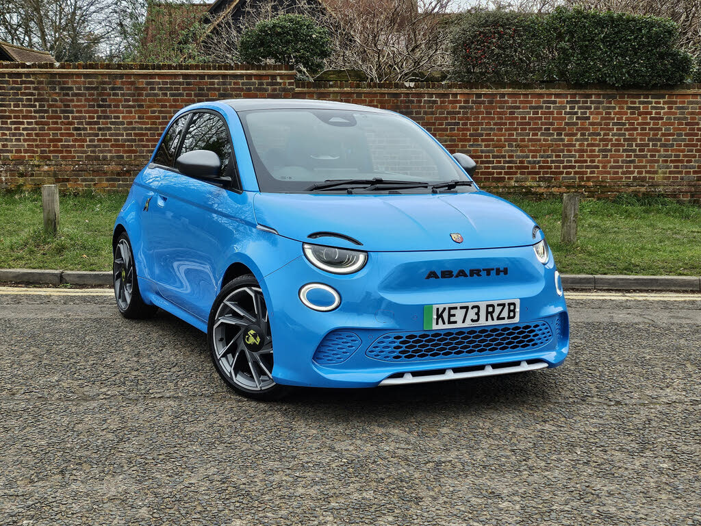 2024 Abarth 500 E 500e Scorpionissima