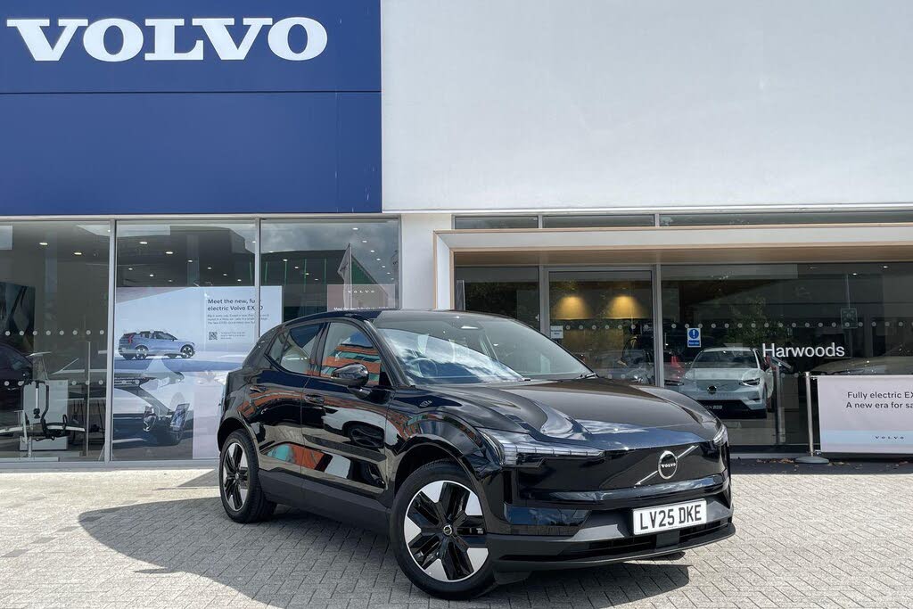 2025 Volvo EX30 E Core Single Motor Extended Range