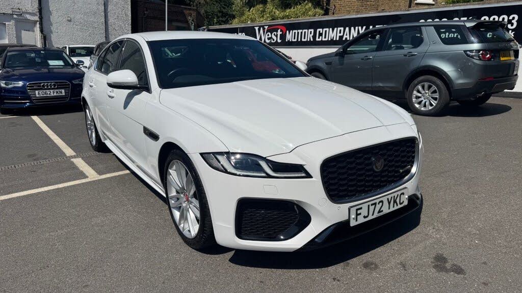 2022 Jaguar XF 2.0 D200 R-Dynamic SE RWD Saloon 4d