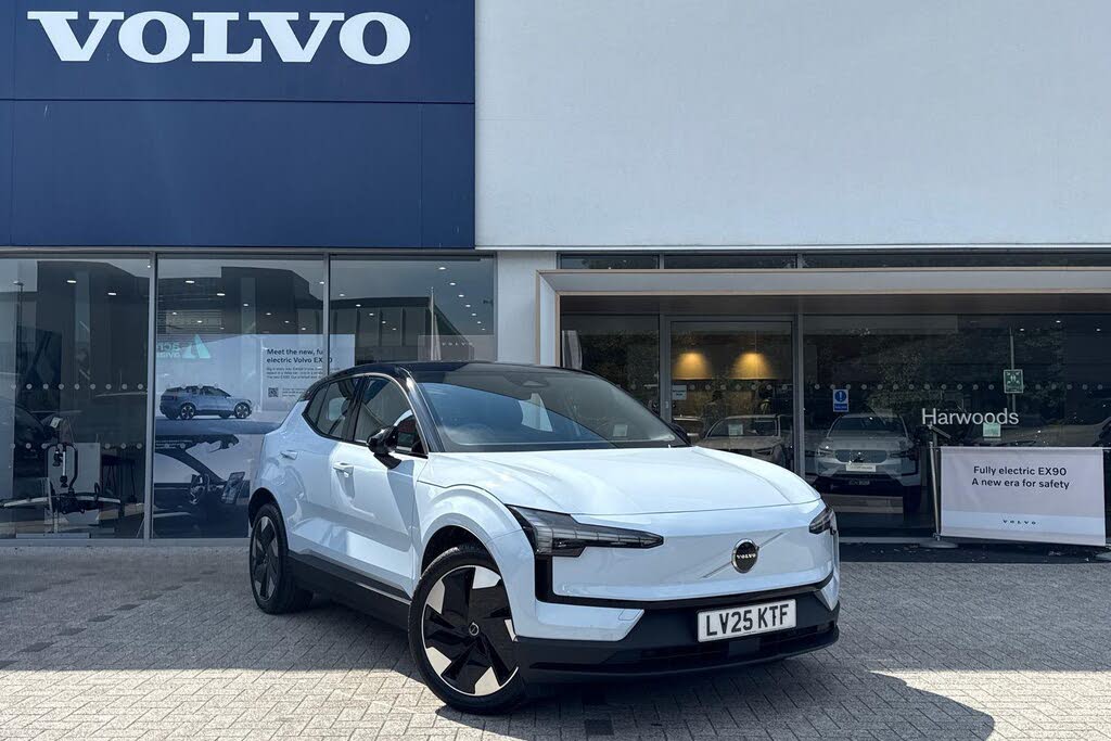 2025 Volvo EX30 E Twin Plus