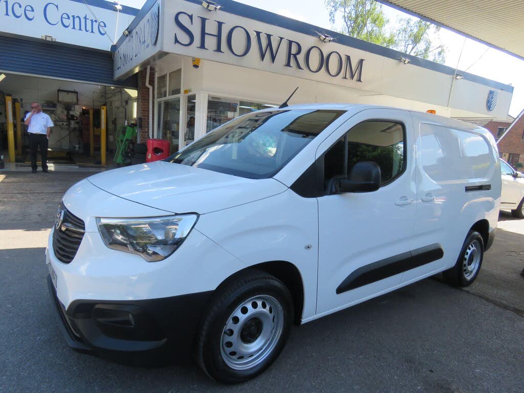 2021 Vauxhall Combo 1.5CDTi Edition 2300 (130PS)(EU6dT) L1H1 (s/s) Panel auto