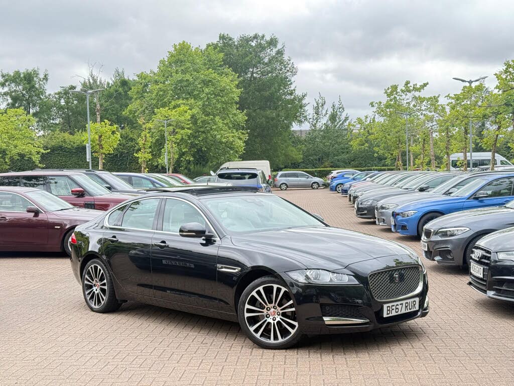 2017 Jaguar XF 2.0TD Portfolio (240ps) (AWD) Saloon 4d 1998cc Auto