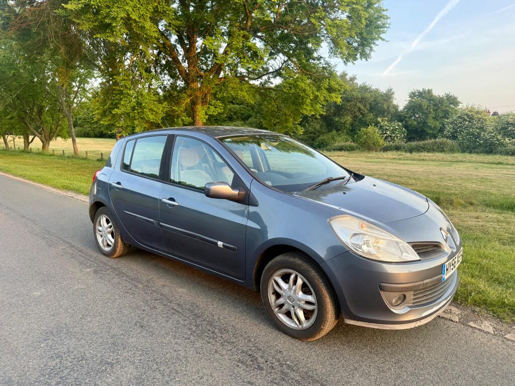 2006 Renault Clio 1.6 Privilege auto