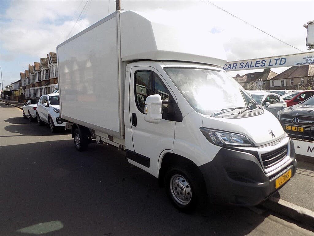 2017 Peugeot Boxer 2.0 BlueHDi 335 L3 130 (EU6) Chassis Cab