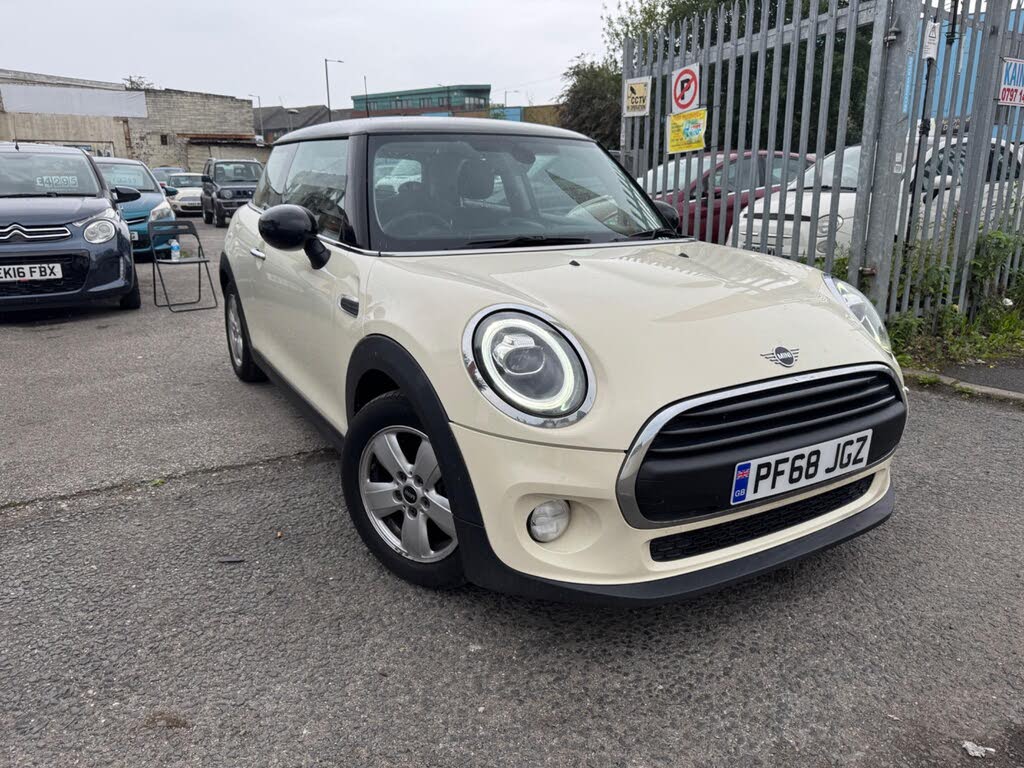 2018 MINI Mini 1.5 Cooper Classic (s/s) Hatchback 3d
