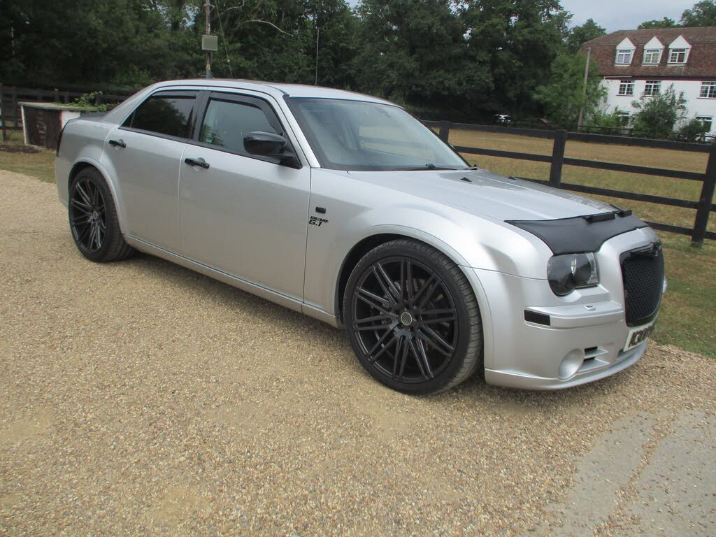 2007 Chrysler 300C 6.1 SRT-8 Saloon 4d