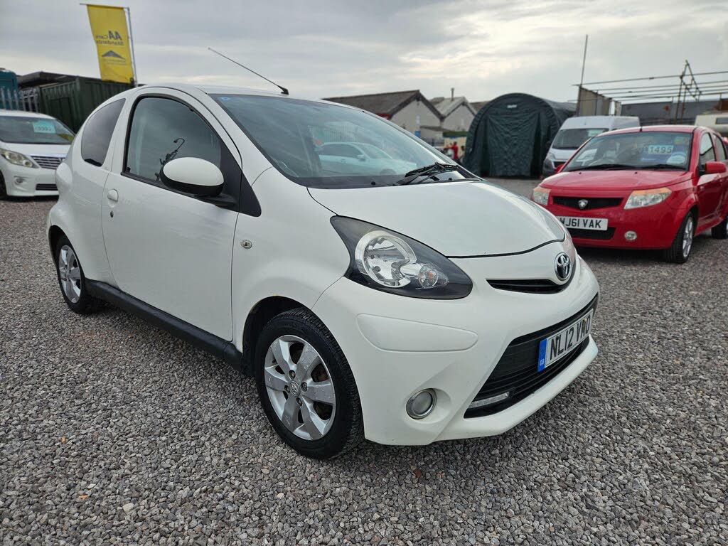 2012 Toyota AYGO 1.0 AYGO Fire 3d