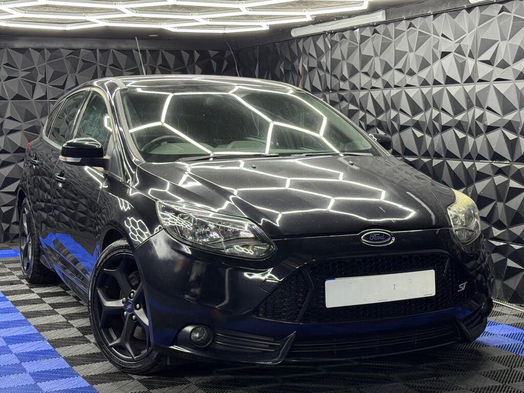 2014 Ford Focus 2.0 ST2 Hatchback 2000cc