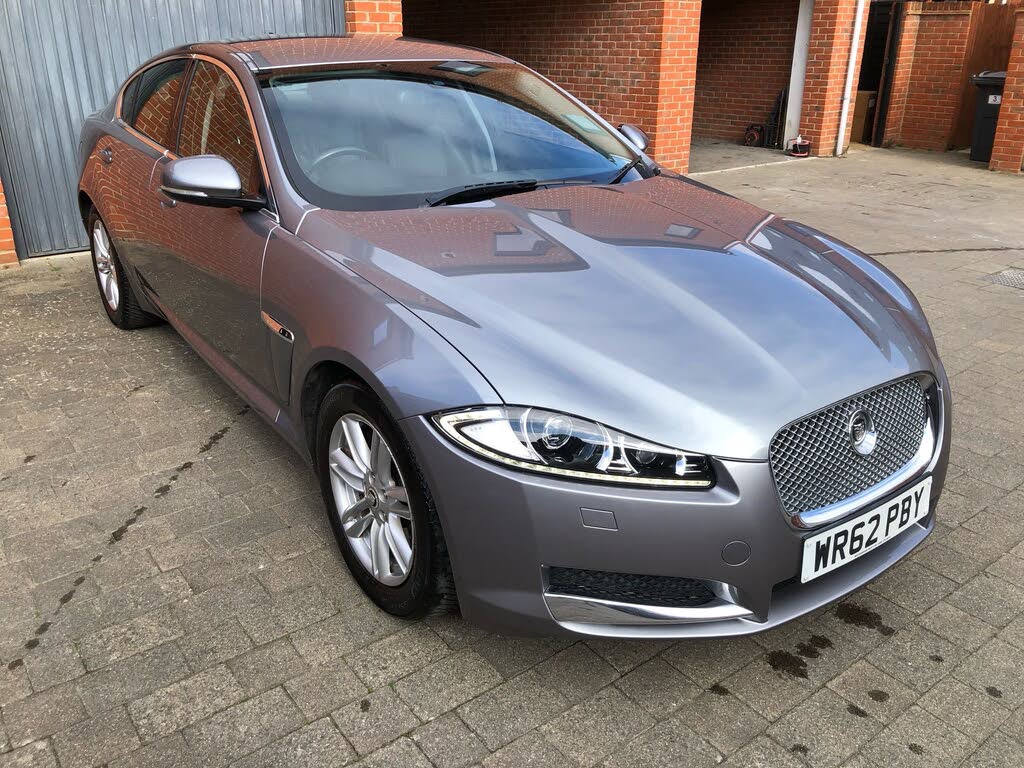 2013 Jaguar XF 2.2TD Luxury (163ps) (s/s) Saloon 4d Auto