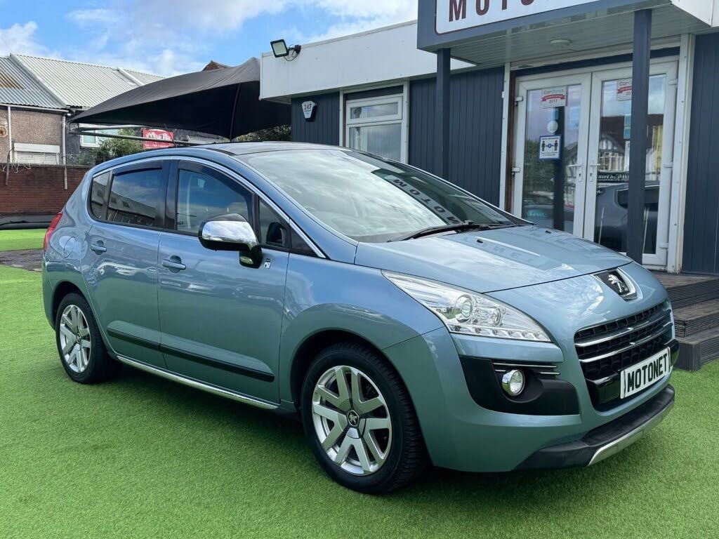 2012 Peugeot 3008 Crossover 2.0e-HDi Hybrid4