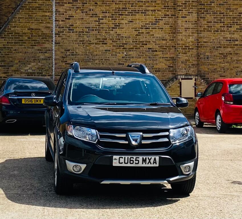 2015 Dacia Sandero Stepway 0.9 TCe Laureate