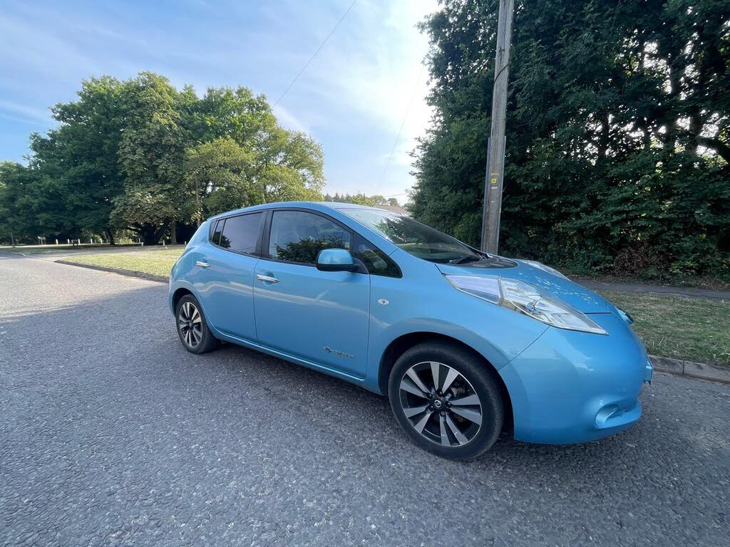 2016 Nissan Leaf E Tekna (30kWh)