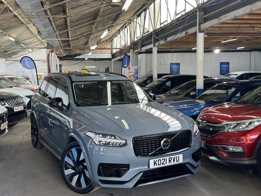 2021 Volvo XC90 2.0 T8 R-Design Pro (390bhp)