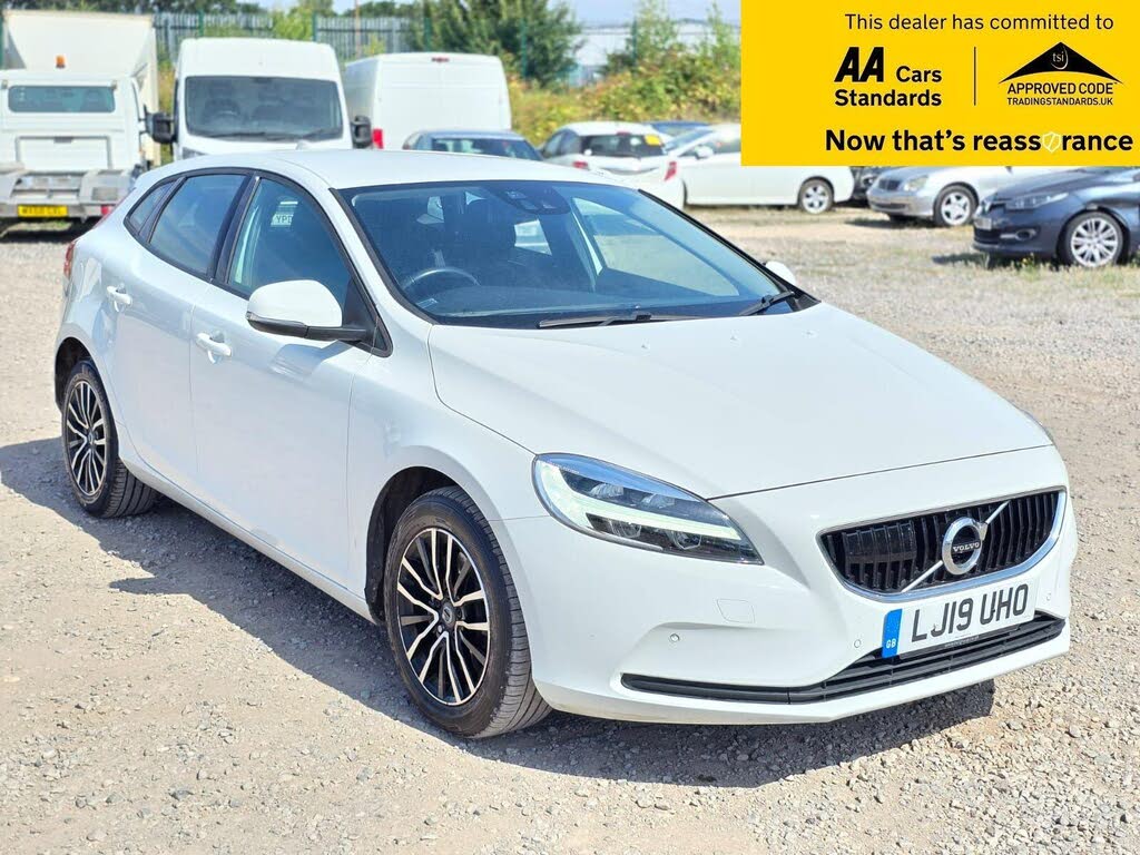 2019 Volvo V40 2.0TD D2 Momentum Edition Geartronic