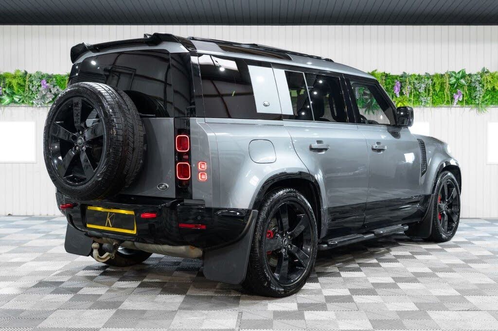 2021 Land Rover 110 Defender 3.0 D300 X-Dynamic HSE 2993cc