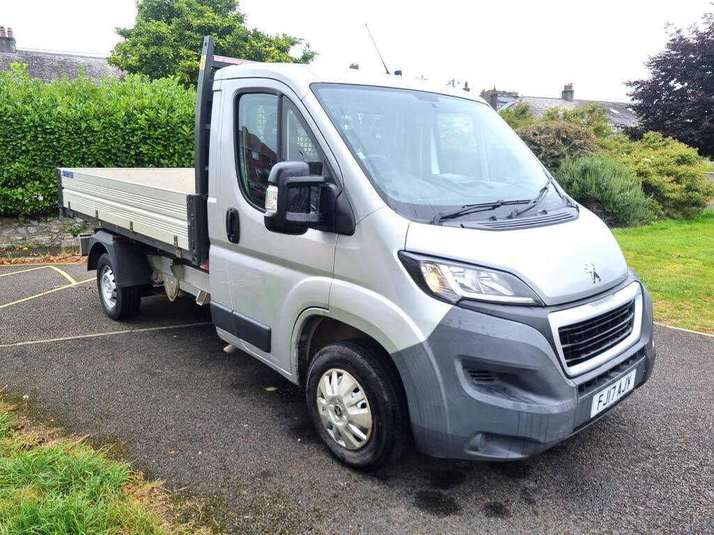 2017 Peugeot Boxer 2.0 BlueHDi 335 L2 130 (EU6) Chassis Cab