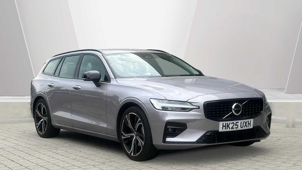 2025 Volvo V60 2.0 B4 Plus Station Wagon