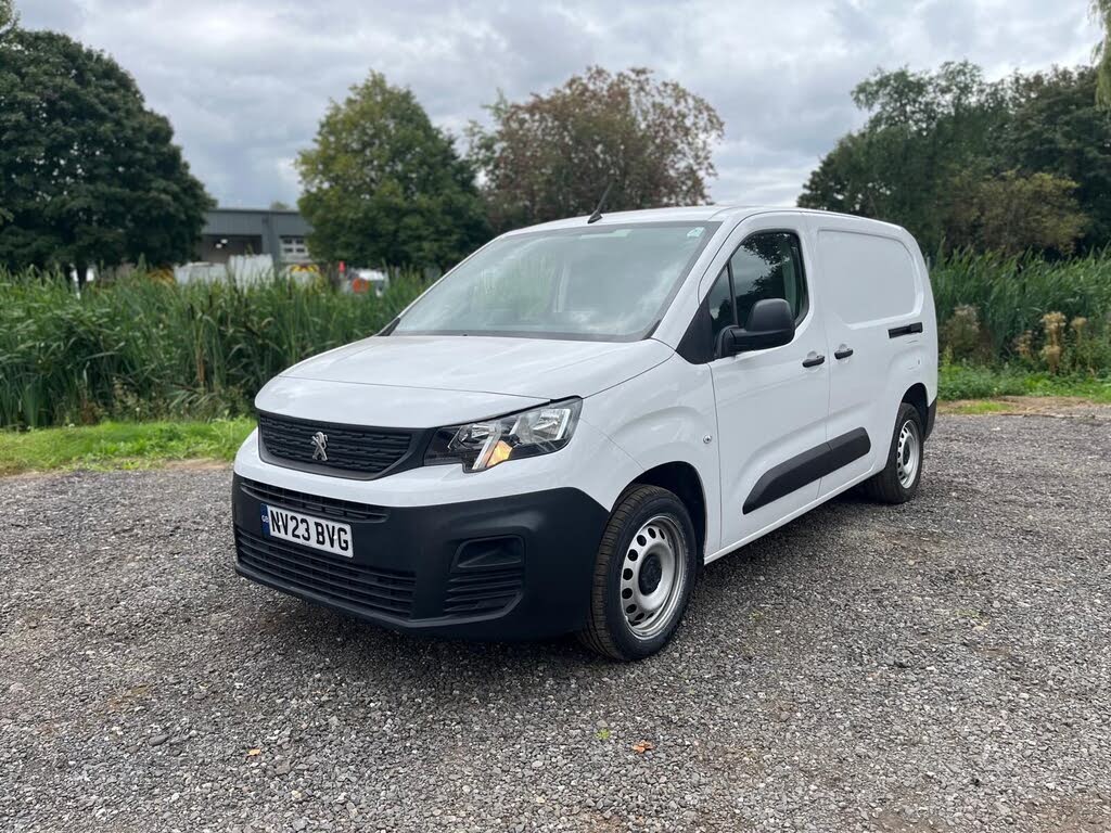 2023 Peugeot Partner 1.5 BlueHDi 950 Professional Premium (100PS)(Eu6d) S&S +