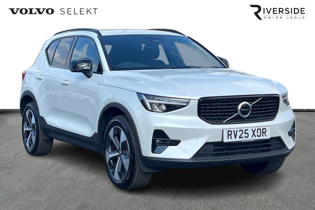 2025 Volvo XC40 2.0 B4 Plus