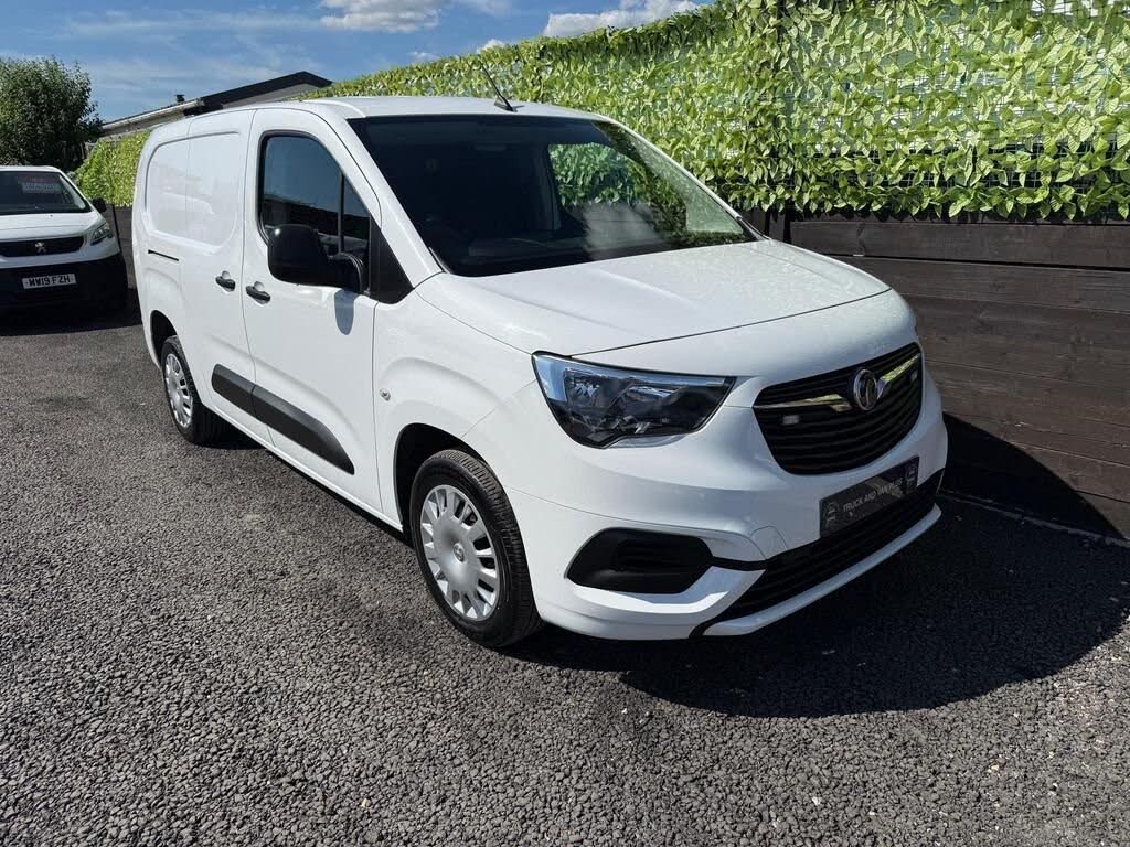 2020 Vauxhall Combo 1.5CDTi Sportive 2300 (100PS)(EU6dT) L2H1 Panel
