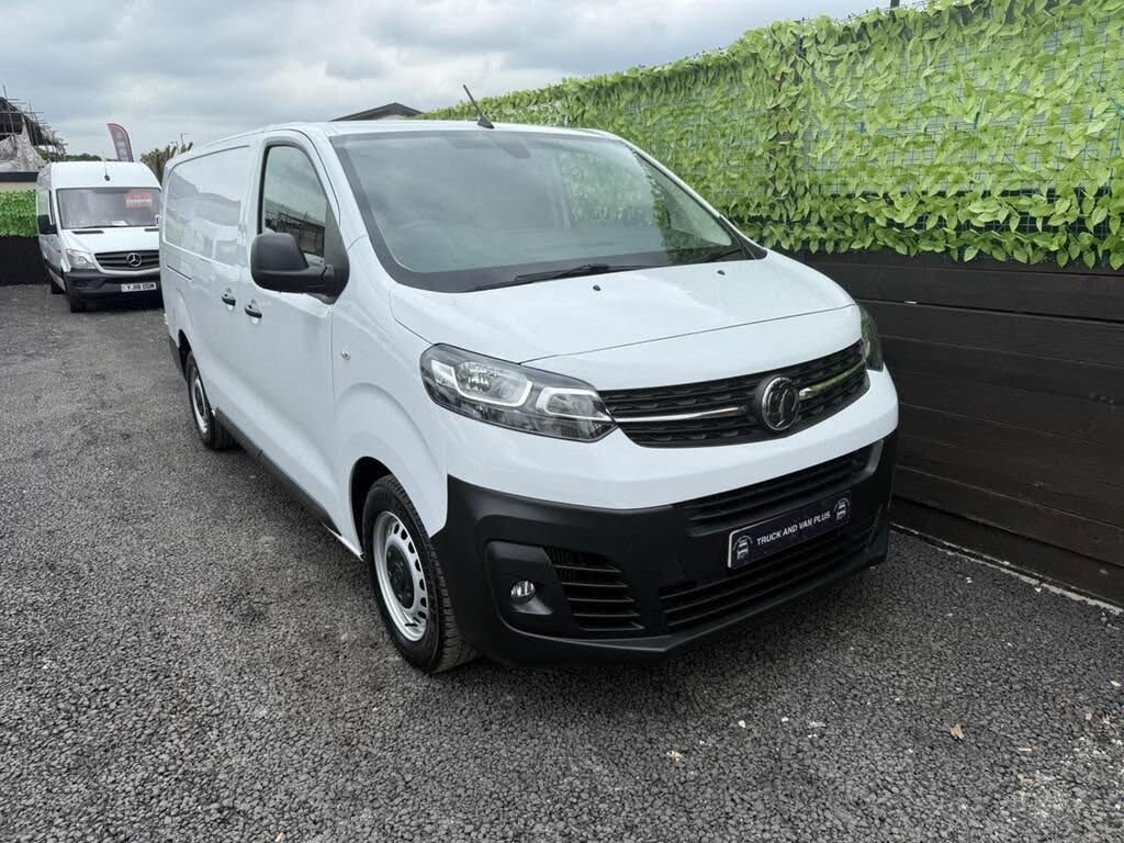2022 Vauxhall Vivaro 1.5TD 2900 L2H1 Dynamic
