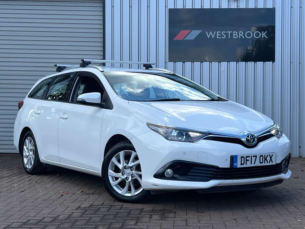 2017 Toyota Auris 1.8 VVT-i HSD Icon (TSS) Estate