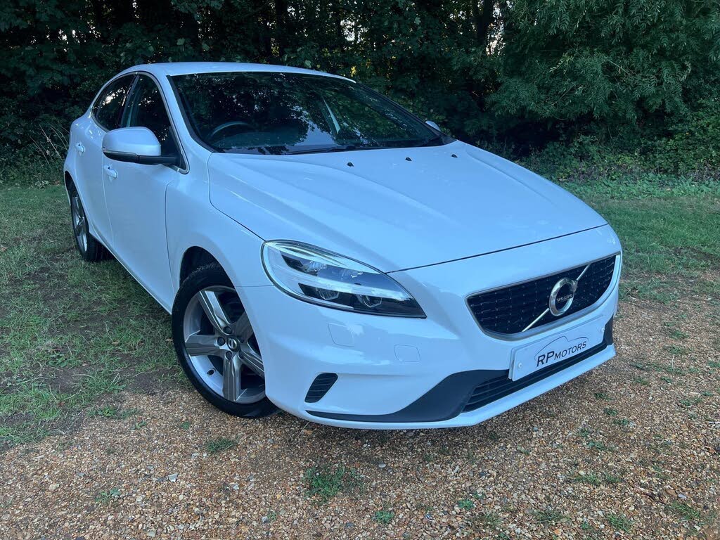2018 Volvo V40 2.0 T2 R-Design