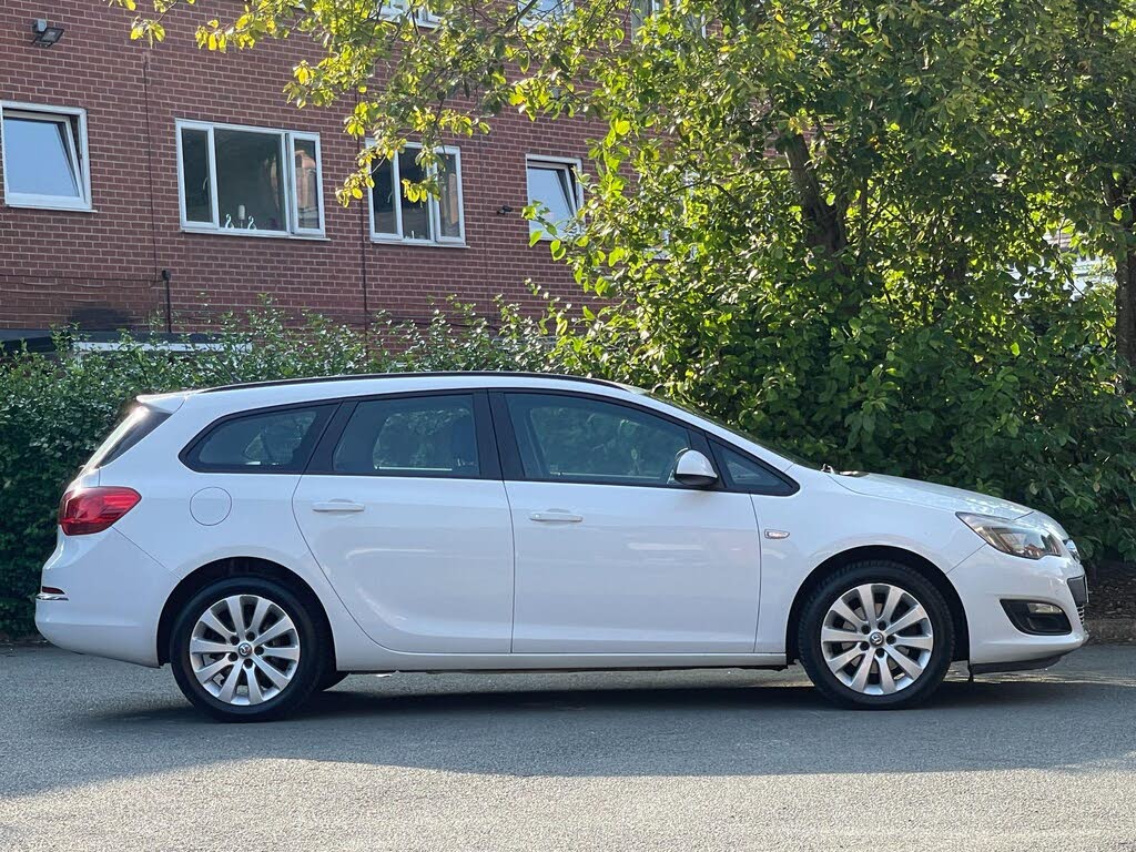 2016 Vauxhall Astra 1.6CDTi Design ecoFLEX (110ps) Sport Tourer