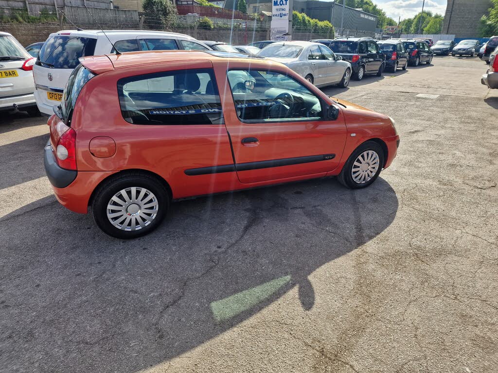 2004 Renault Clio 1.2 Extreme 3
