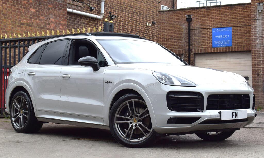 2022 Porsche Cayenne 3.0 V6 E-Hybrid Platinum Edition (462ps) Station Wagon