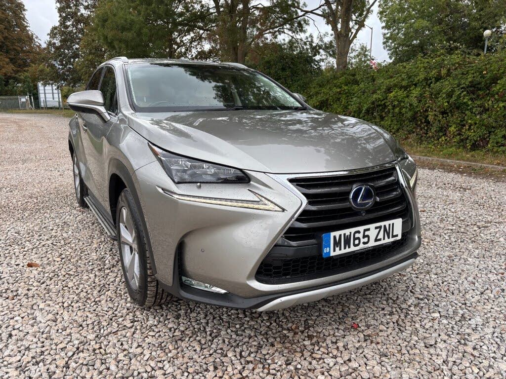 2015 Lexus NX 300h 2.5 Premier (197bhp)