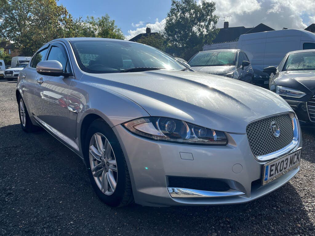 2013 Jaguar XF 2.2TD Luxury (200ps) (s/s) Saloon 4d Auto