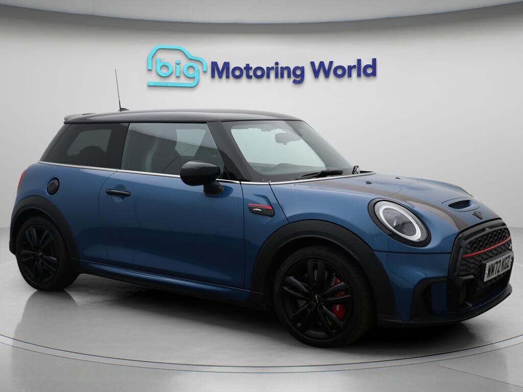 2022 MINI Mini 2.0 John Cooper Works (Premium) Hatchback 3d Auto